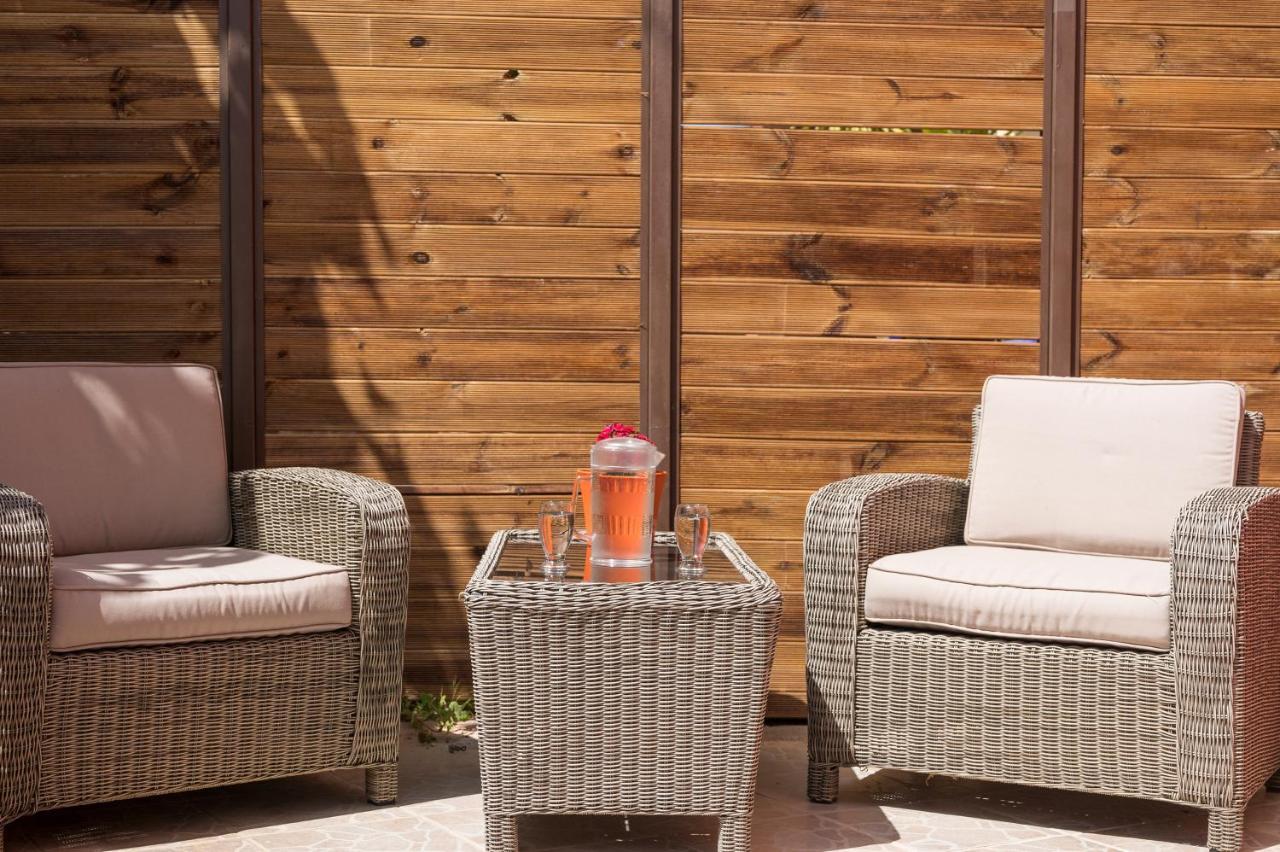 Anna Boutique Apartment Kato Daratso Ngoại thất bức ảnh